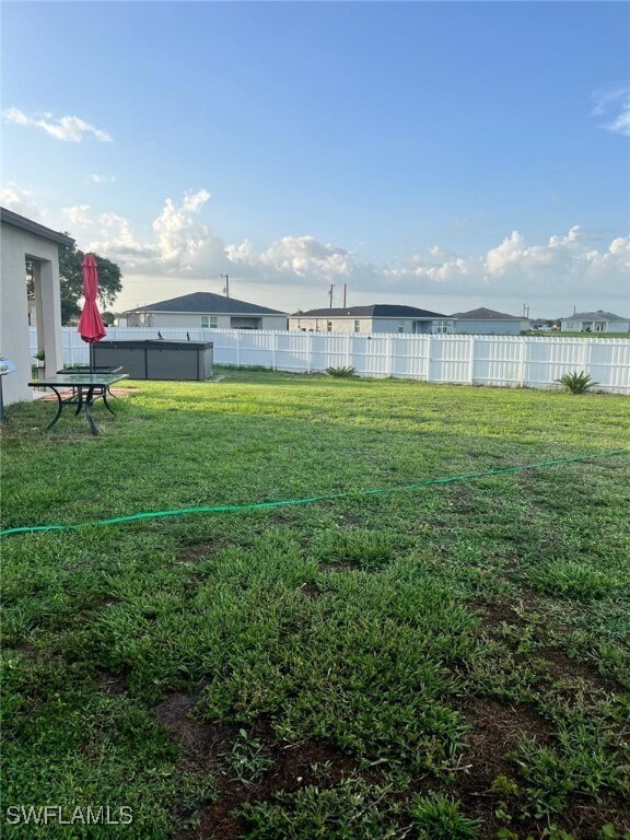 Building Photo - 1107 Capri Cir