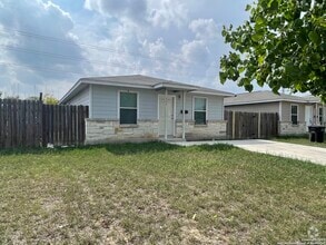 Building Photo - 207 Carranza St