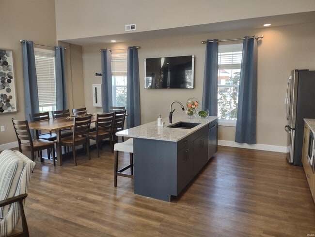 Building Photo - 10276 Pokagon Lp