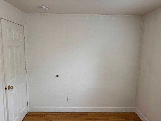 Building Photo - 2 Bedroom Duplex in S. Eugene/Campus Area Eugene