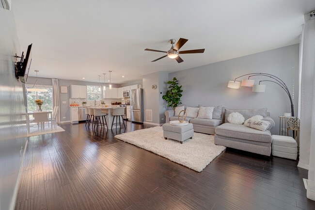 Primary Photo - 3323 Caledonia Drive