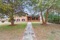 Building Photo - 612 Freda Ct