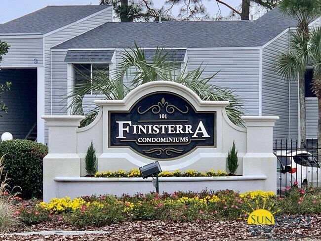 Building Photo - Lovely 2 Bedroom Waterfront Condo In Shalimar