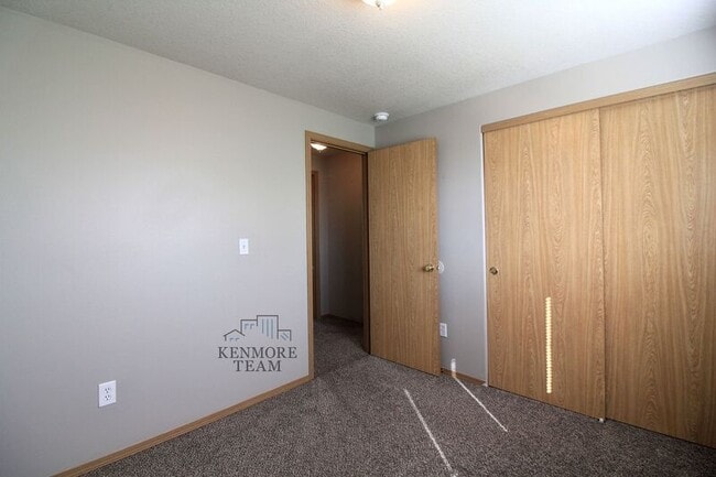 Building Photo - 8708 Overland Ct