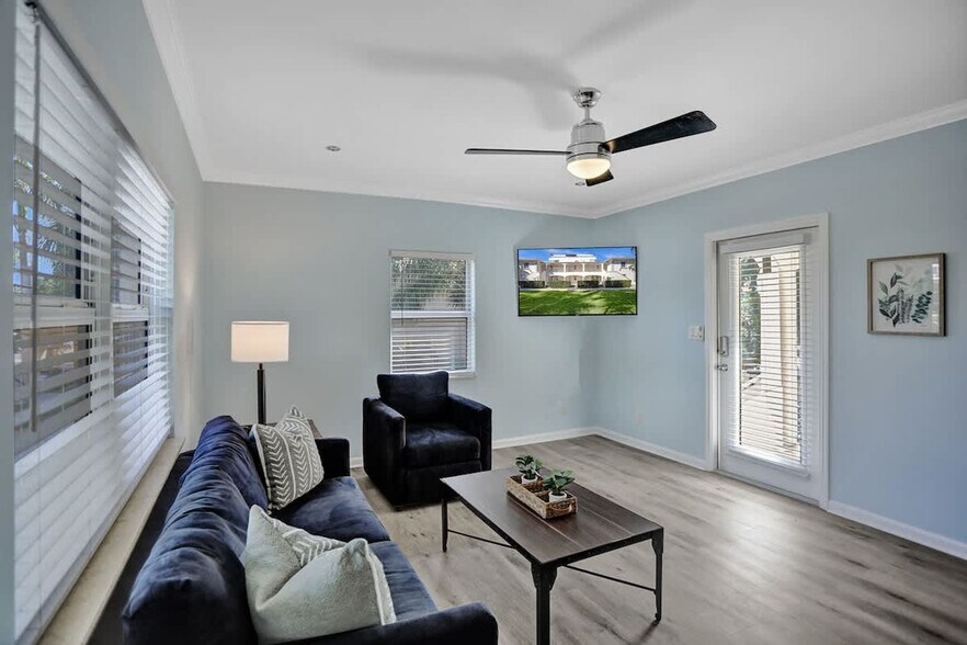 Building Photo - 37 Hendricks Isle