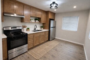 Building Photo - 252 S Ave 55