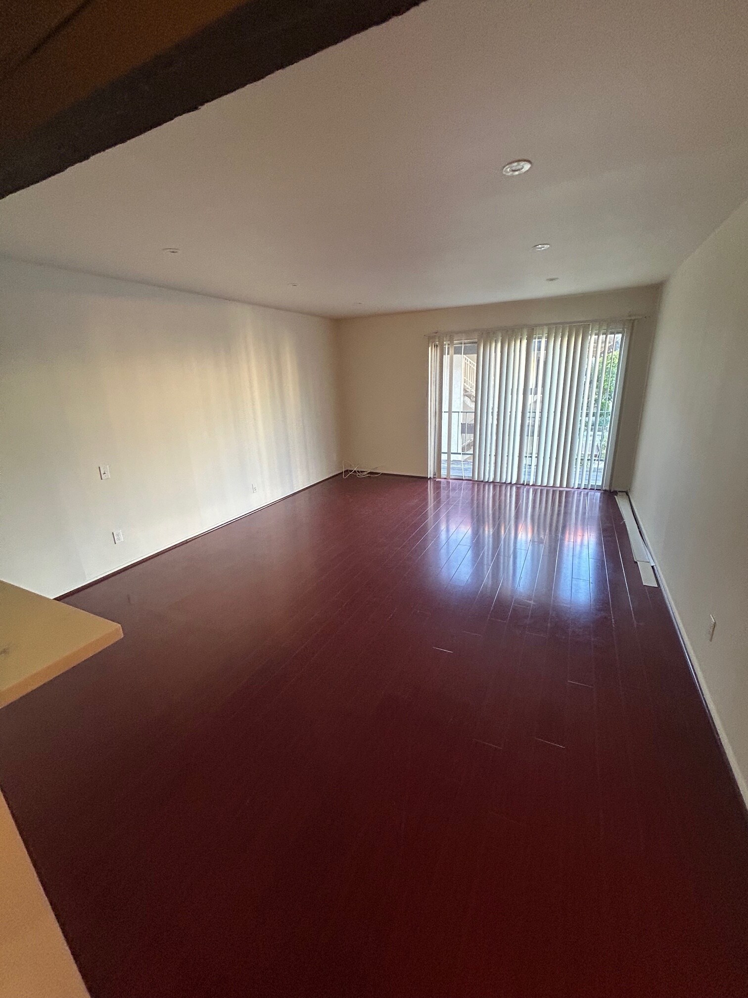 Building Photo - 5460 White Oak Ave