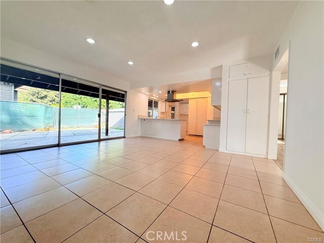 Building Photo - 15819 Del Prado Dr