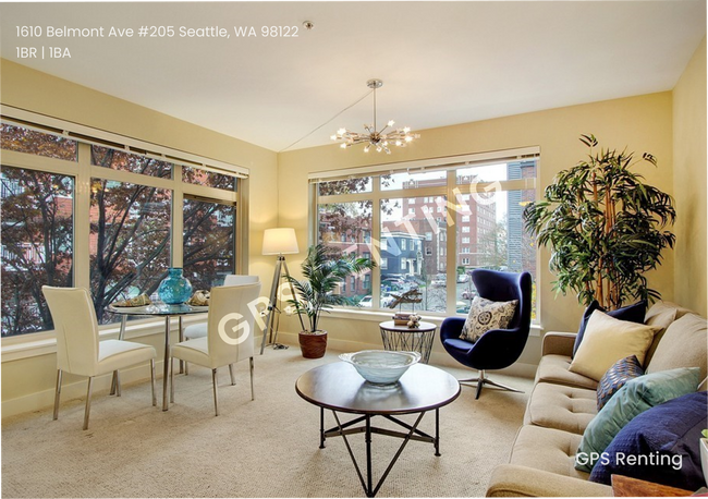 Building Photo - Perfect one bedroom corner unit in Capitol...