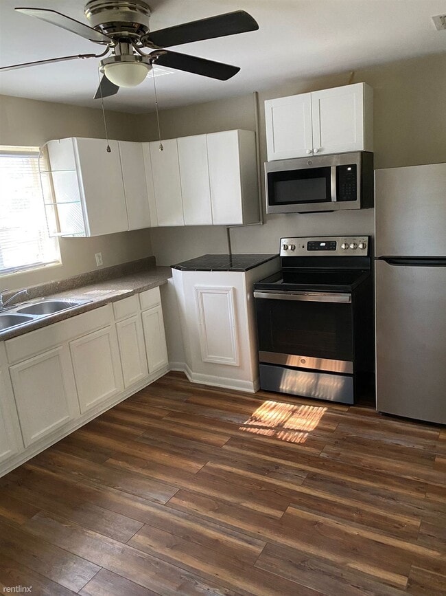 Building Photo - 2 br, 1 bath Duplex - 920 West 4th Avenue A