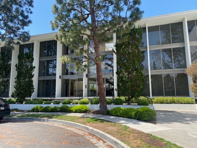 Building Photo - 8701 Delgany Ave