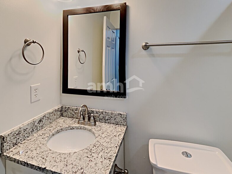 Building Photo - 2760 Woodbine Hill Way