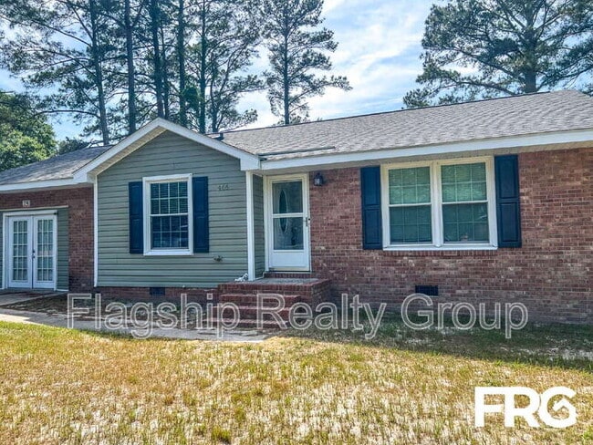 Building Photo - 466 Circle Dr