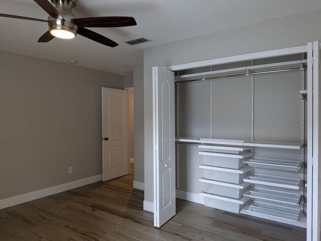 Building Photo - 5/3 Single Family Home at East Lake Cove i...