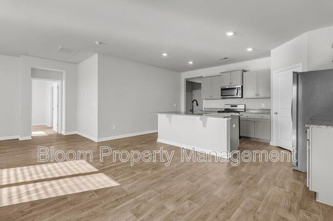 Building Photo - 507 Sybilwood Ln