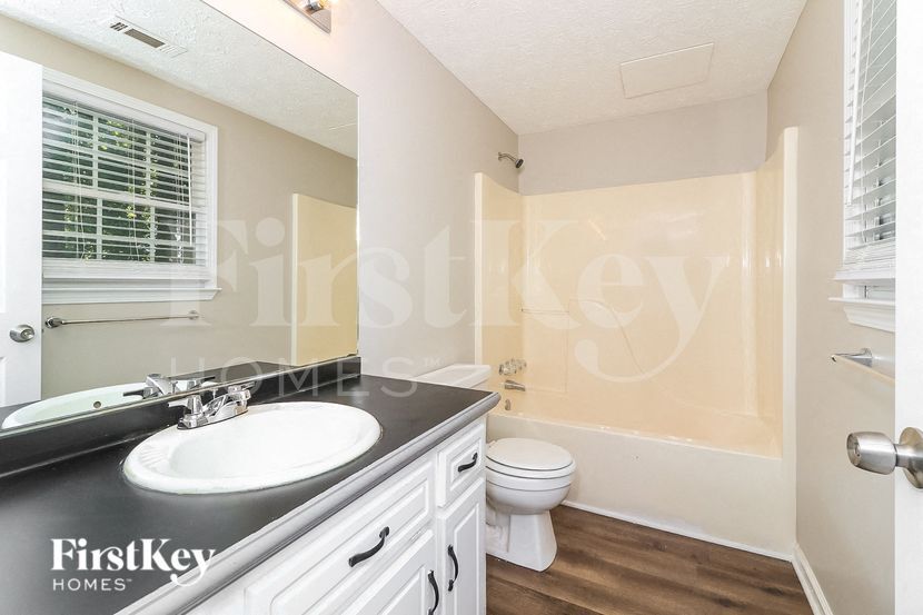 Building Photo - 112 Wood Gate Dr