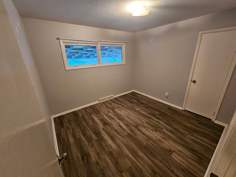 Building Photo - 659 Andrews Rd