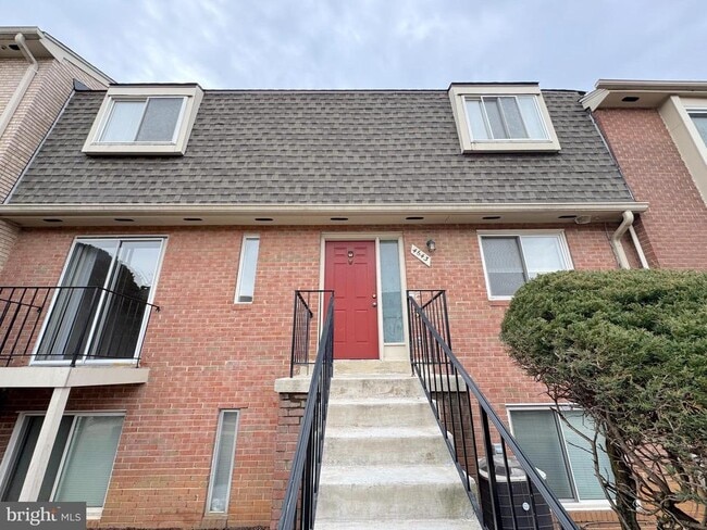 Building Photo - 4643 Logsdon Dr