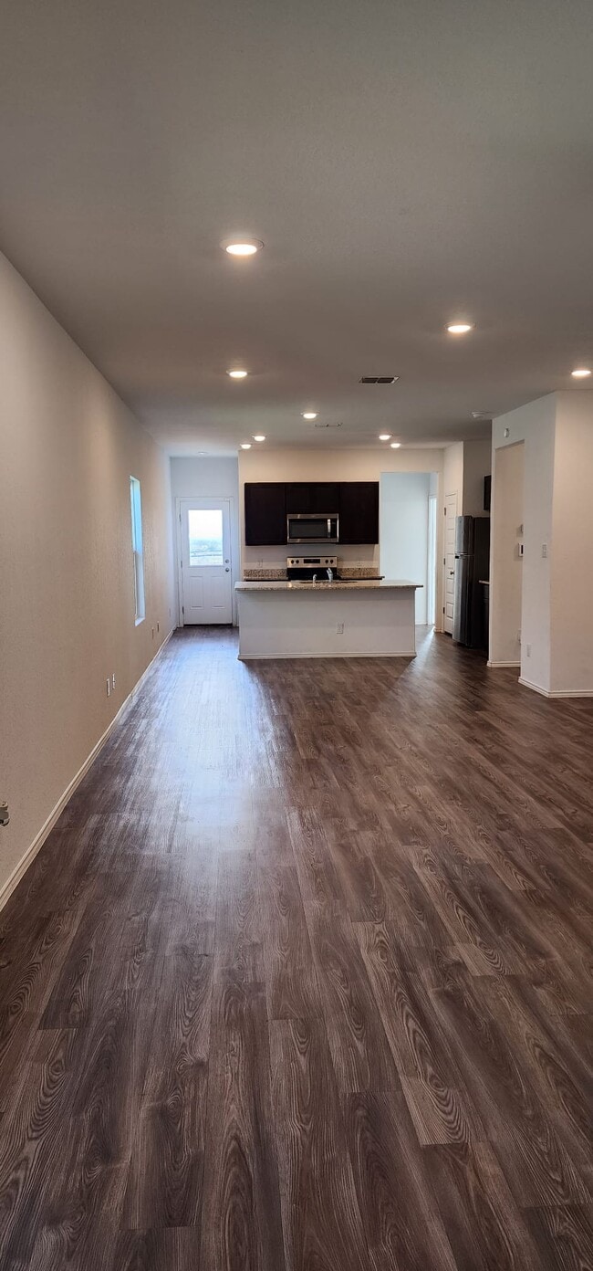 Building Photo - 4150 Admirals Bnd