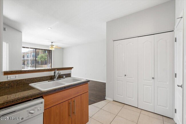 Building Photo - 6900 E Princess Dr