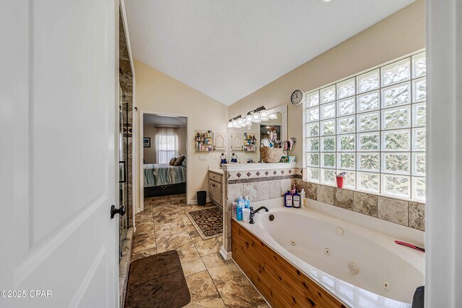 Building Photo - 625 Amberjack Dr