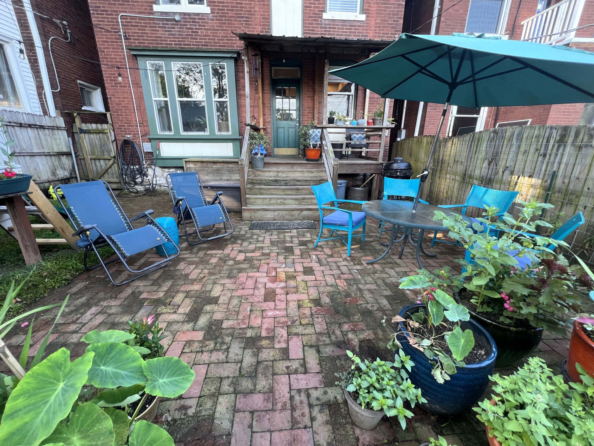 Patio & Backyard - 3817 Lafayette Ave