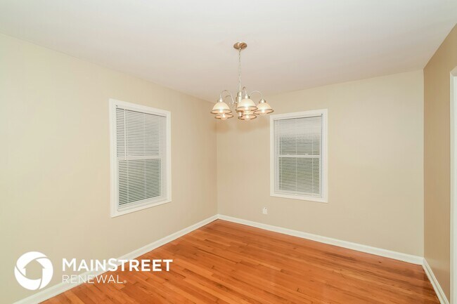 Building Photo - 8316 9th Ave S