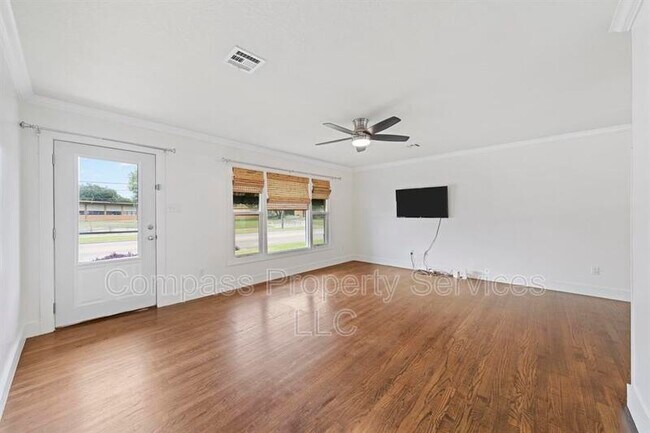 Building Photo - 1113 N New Rd