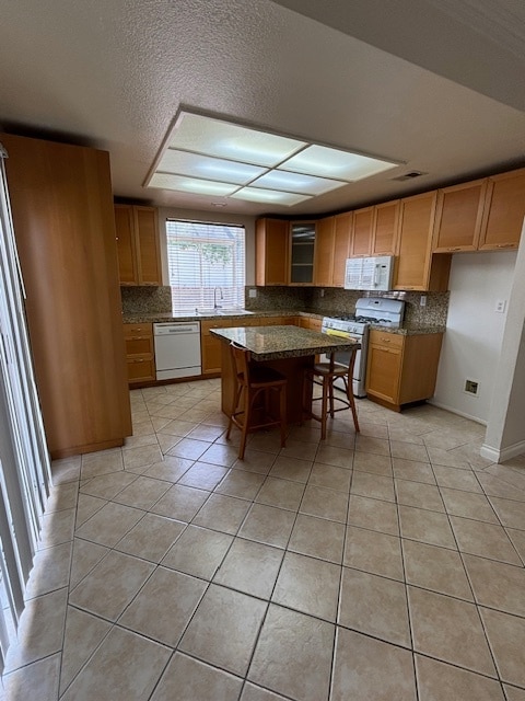 Kitchen W/Island Storage in Island - 19918 Westerly Dr
