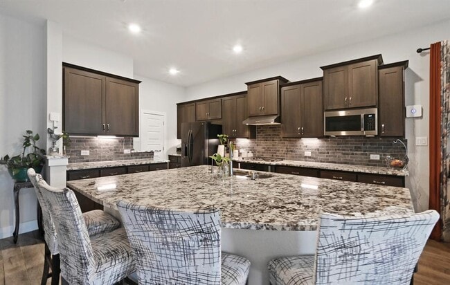 Building Photo - 169 Soft Elm Dr