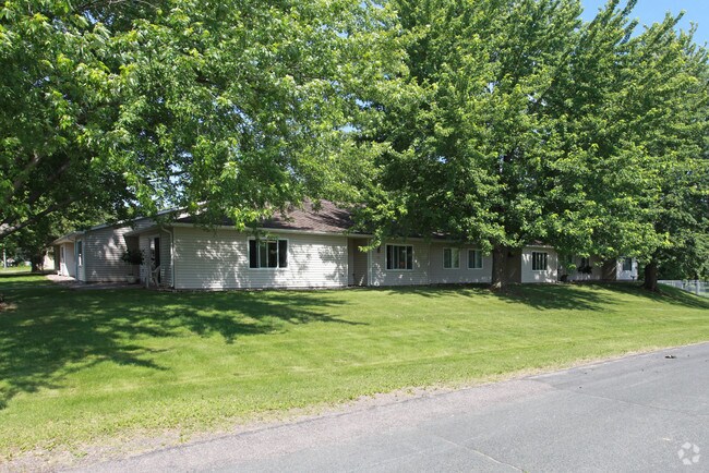 Primary Photo - Park Place Apartments