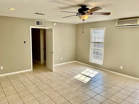 Building Photo - 2111 Croft Rd