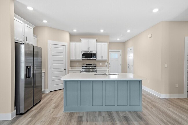 Building Photo - 201 Lyla Ln