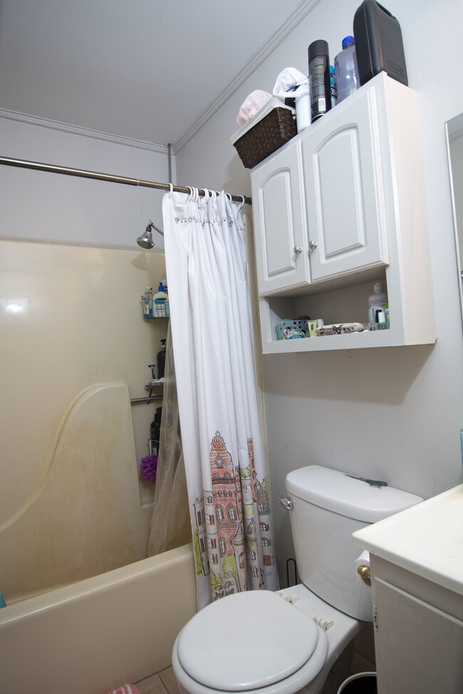 Building Photo - HWY 334 4a