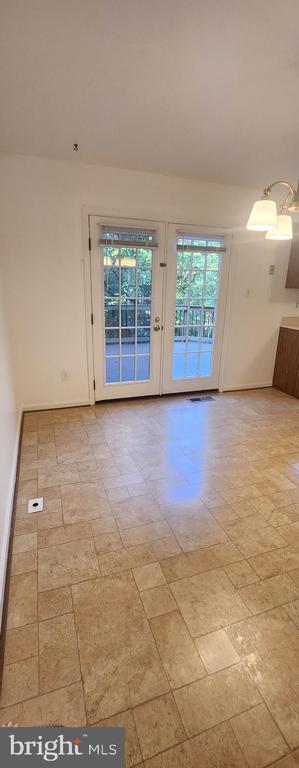 Building Photo - 3955 Pepperidge Ct