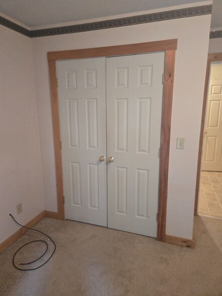 Building Photo - 555 Holley Rd