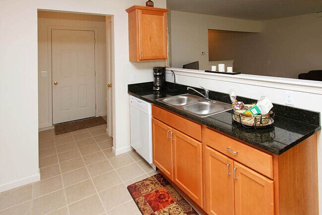 Building Photo - 2 Livery Way