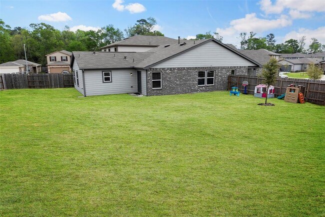 Building Photo - 9312 Sandoval Cir