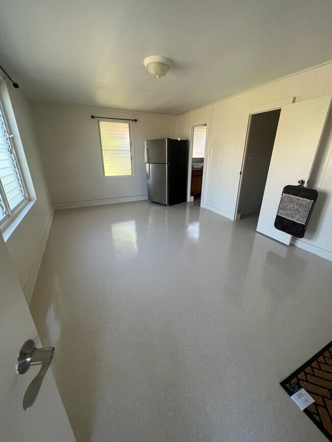 Cozy 1 bedroom “bachelor” in Kaimuki w/par... 859 Paahana St Honolulu