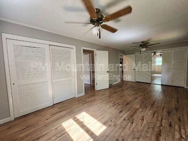 Building Photo - 232 Bryant Rdg Dr