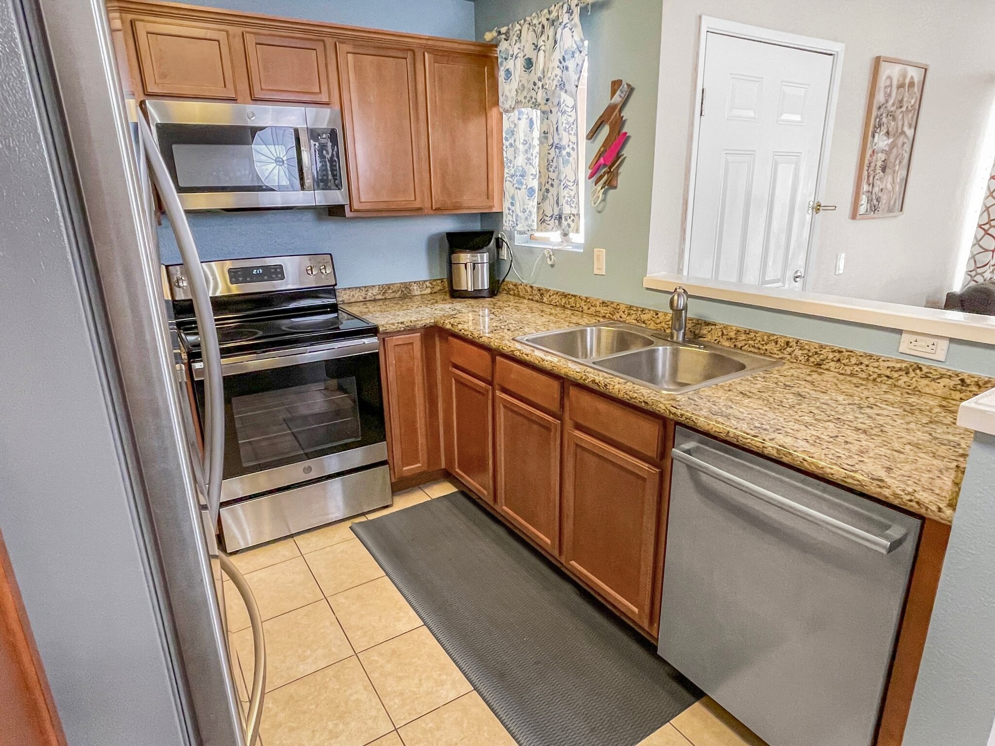 Building Photo - 12191 Cuyamaca College Dr E