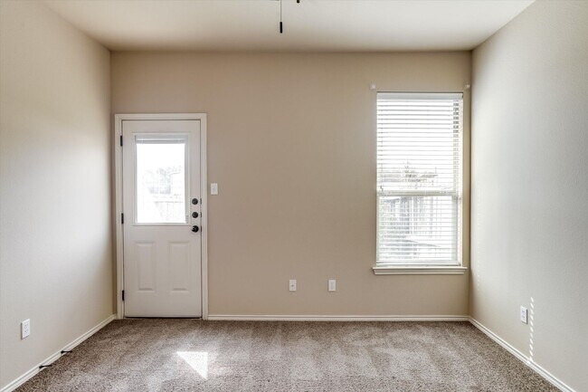Building Photo - AVAILABLE NOW! Beautiful 3 Bedroom Townhome Located in Georgetown, TX!