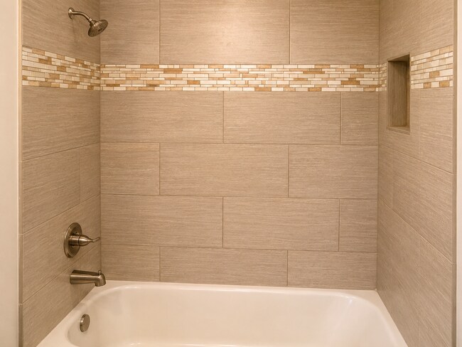 Building Photo - Recently renovated home in great neighborhood close to schools, parks, and shopping