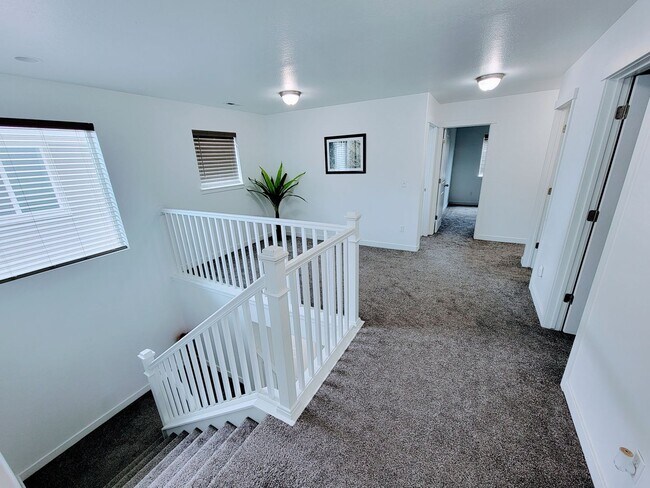 Building Photo - 1049 Albion Meadow Way