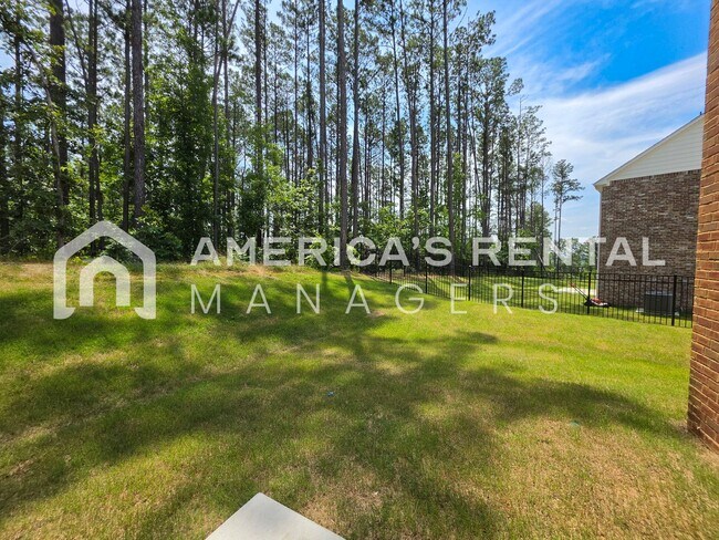 Building Photo - DEPOSIT PENDING! Spacious Home for Rent in Calera, AL!