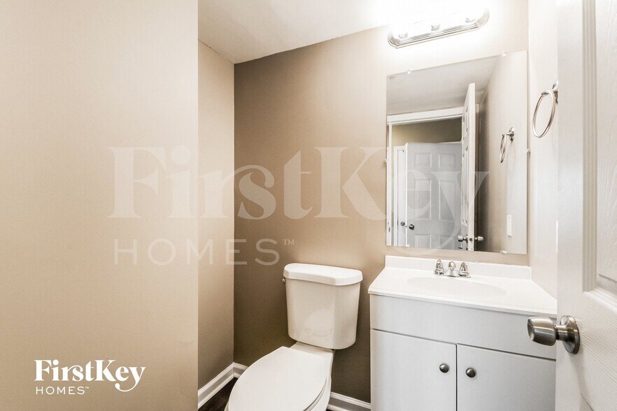 Building Photo - 2711 Liberty Landing Ct