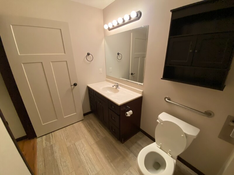 Building Photo - 1906 6th Ln SE