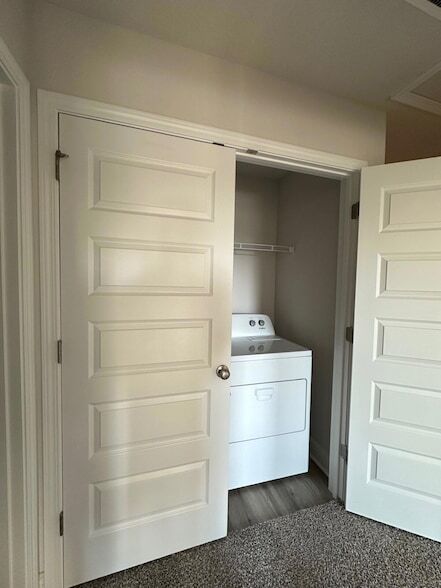 Building Photo - 5737 Stellarjay St