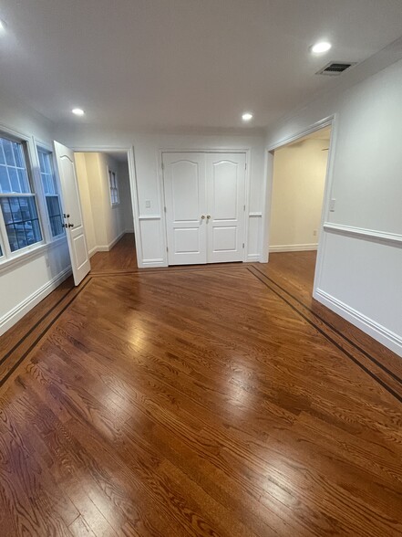 Building Photo - 41 Chobot Ln