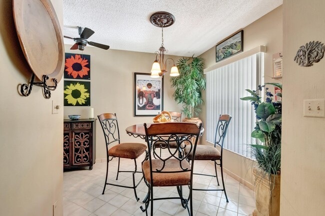 Building Photo - 13194 Lucinda Palm Ct